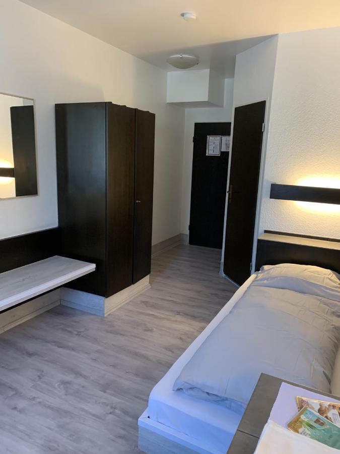 City Hotel Дінслакен Екстер'єр фото